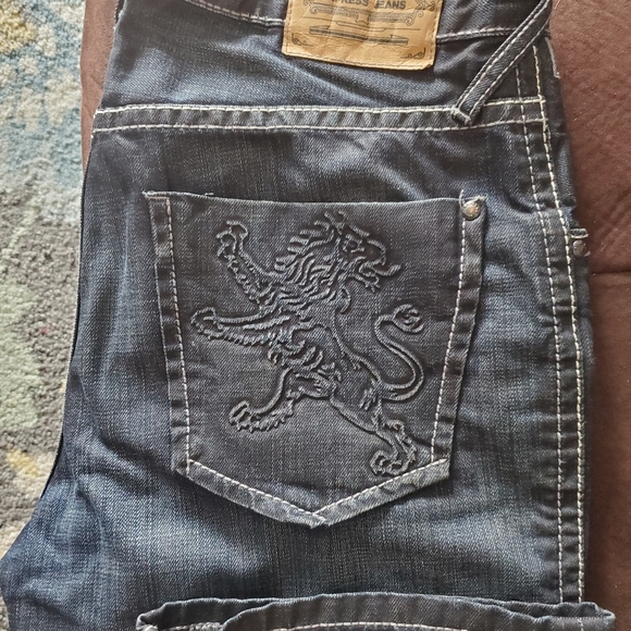 Express - Picture 3 of 3